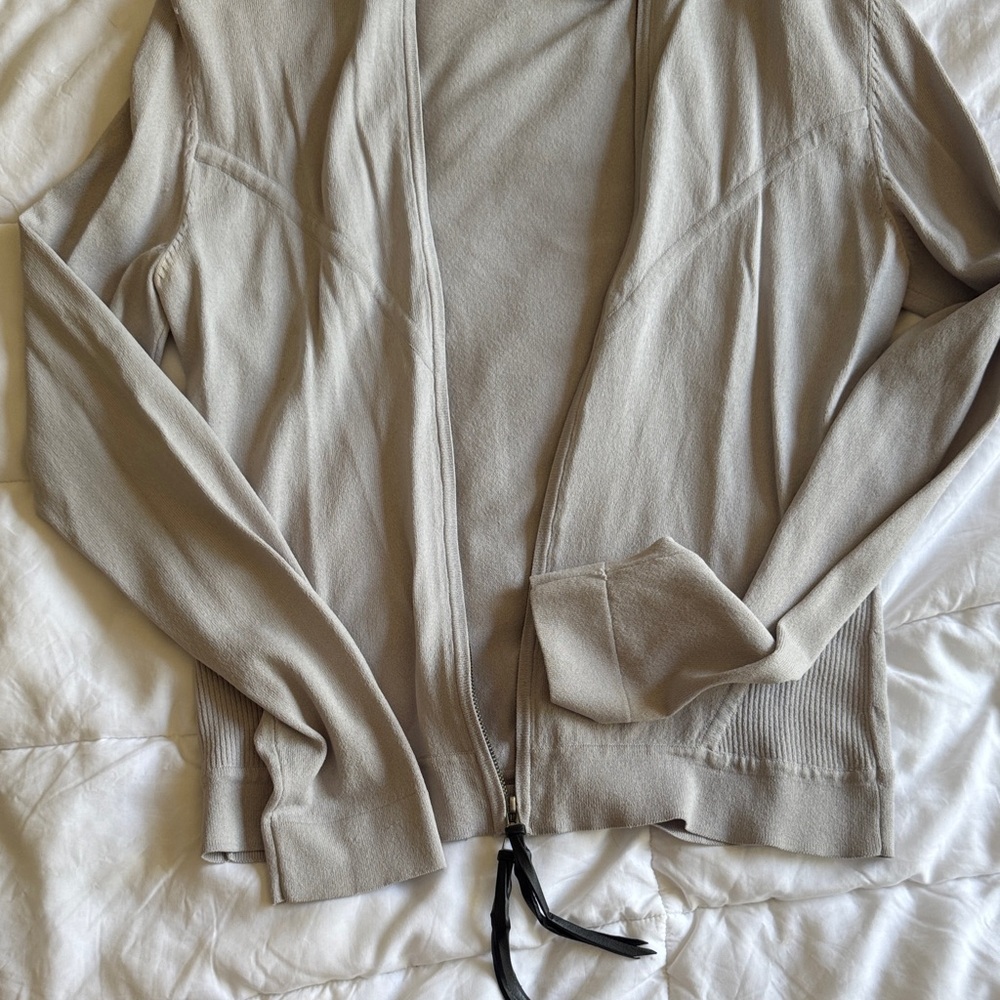 Express Women's Beige Open-Front Jacket - Picture 2 of 8